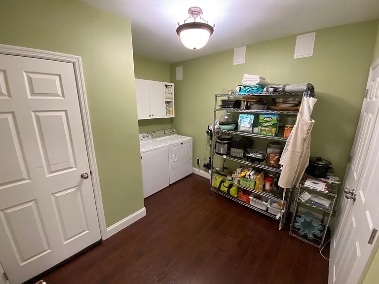 5589 Jonquil Ln #BASEMENT — Photo 13