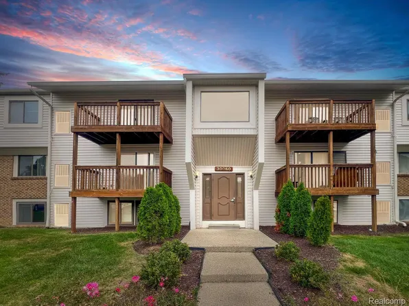 30060 W Twelve Mile Rd Unit 94, Farmington Hills, MI 48334