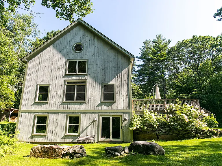 80 Mount Hunger Rd — Photo 2