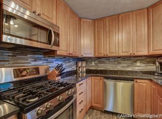 9502 Puffin Cir, Eagle River, AK 99577