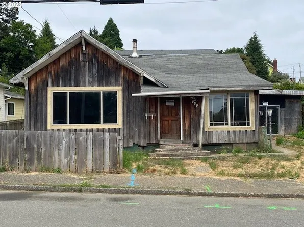 848 Johnson Ave, Coos Bay, OR 97420