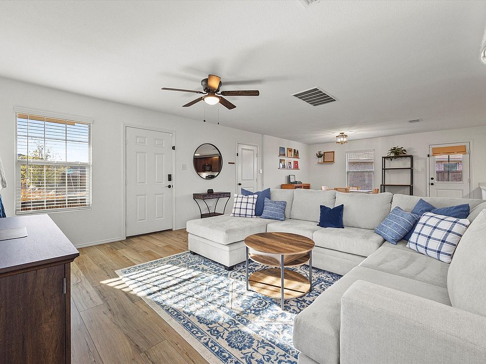 1st image of 3001 Harper St