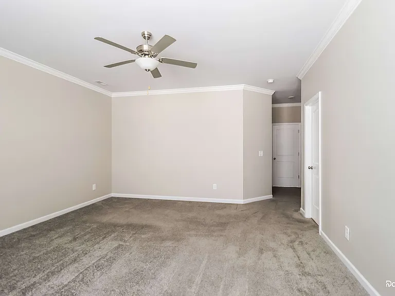 2078 Springfield Dr — Photo 13