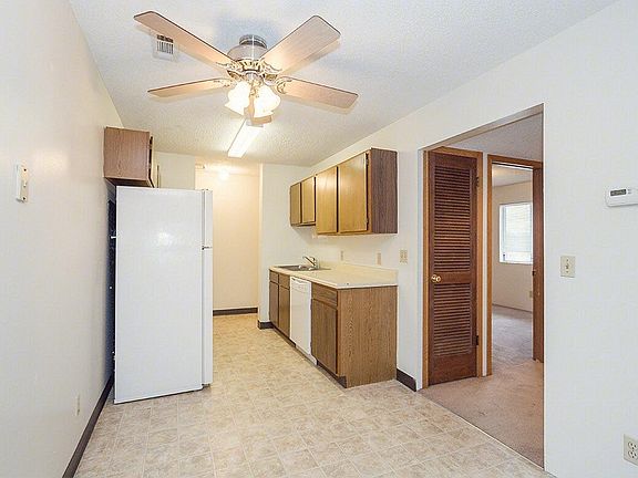 3rd image of 2419 J St #2X1