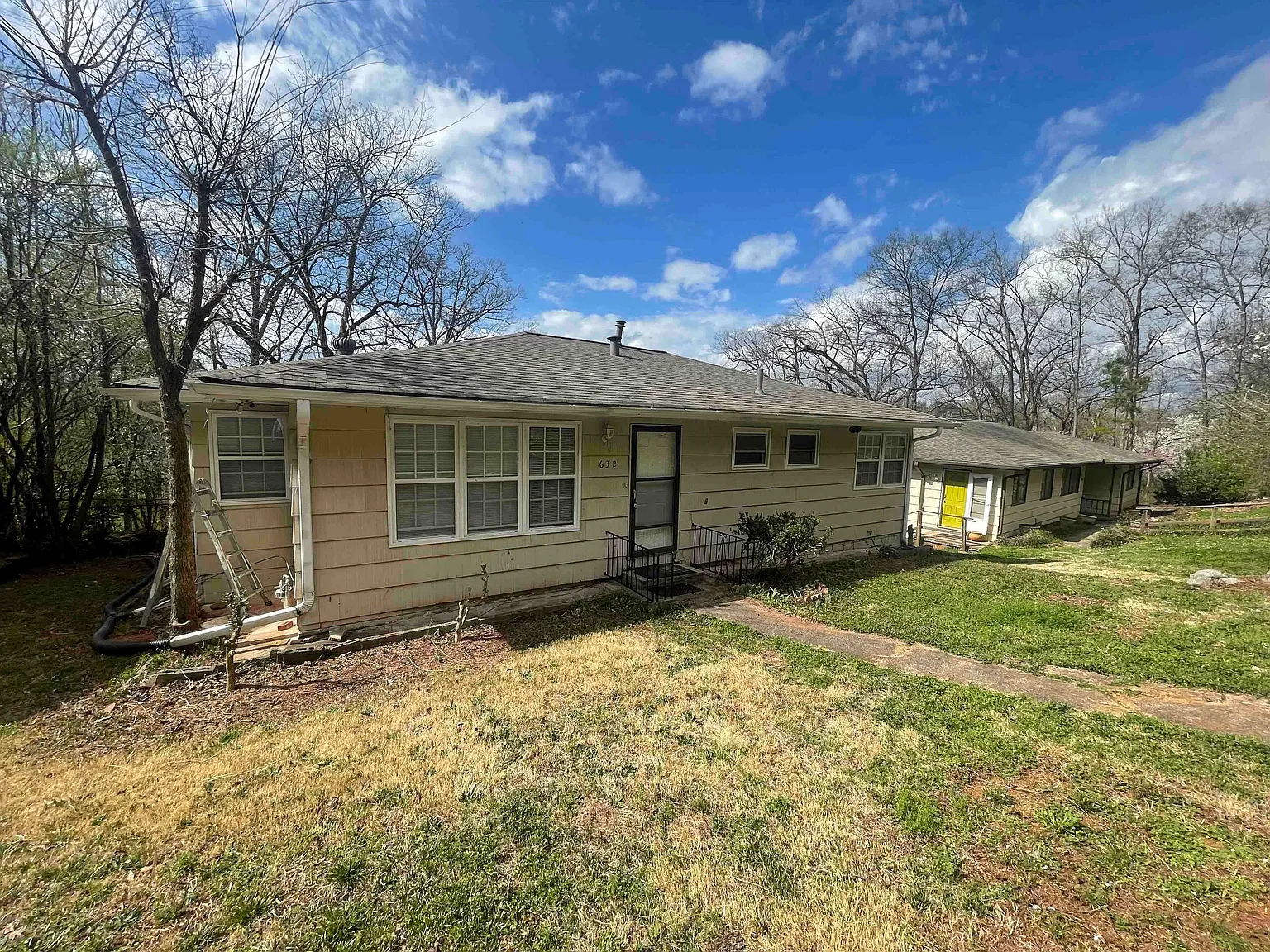 4 bed, 2.5 bath, 2243 sqft, $2,640 — Photo 1