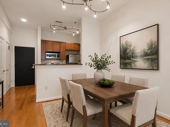2nd image of 309 Holland Ln Unit 327