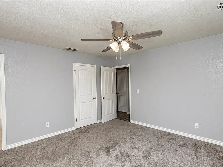 3035 Abbott Ave — Photo 16
