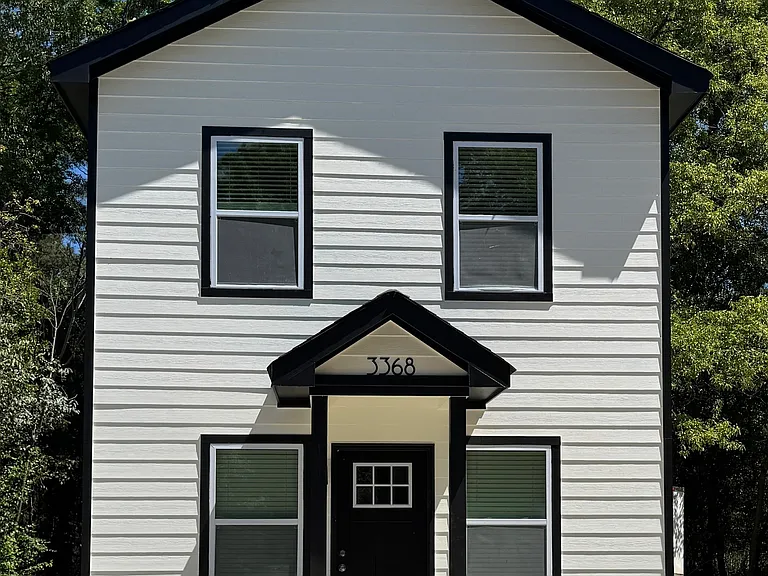 3368 Kings Park Cir — Photo 1