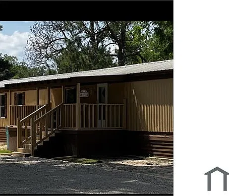 166 Napoleon St — Photo 1