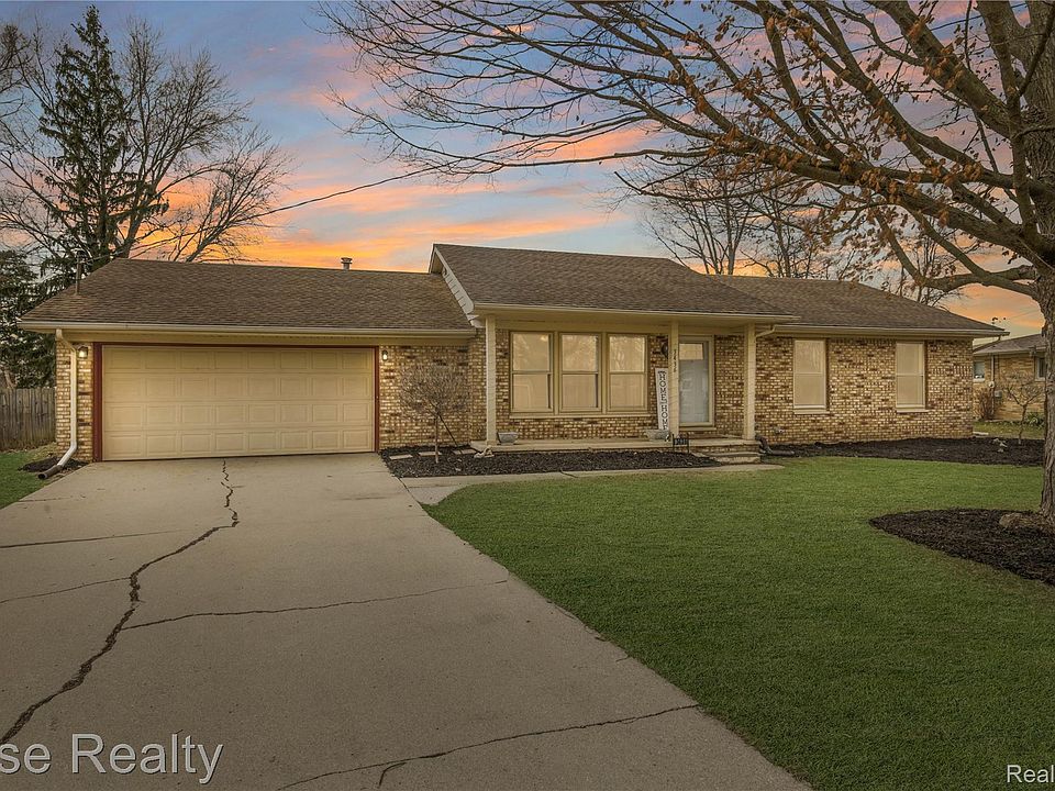 1st image of 3436 Creekwood Dr