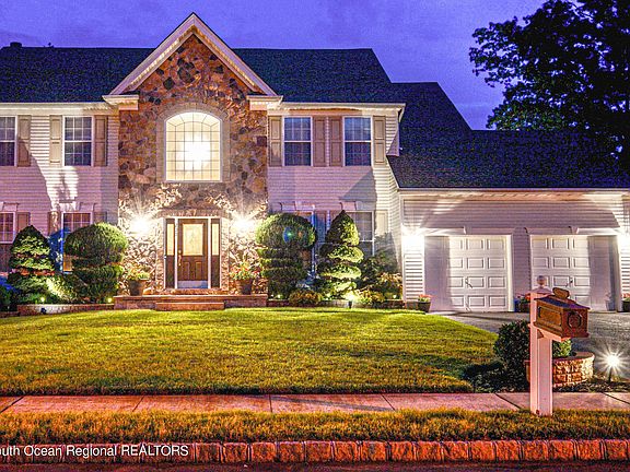 5th image of 230 Eagleswood Avenue