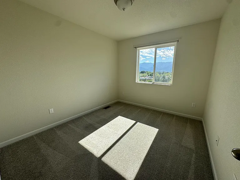 894 Petra Hts — Photo 17