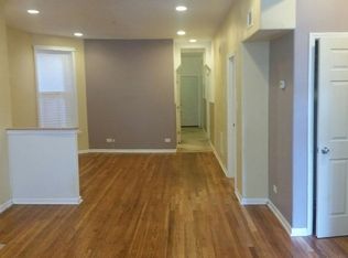 6620 S Marquette Rd, Chicago, IL 60637