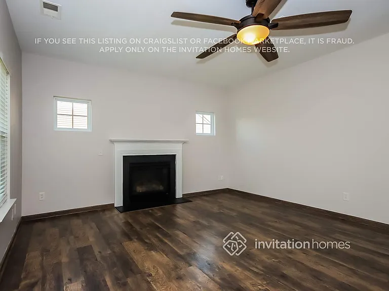 114 Lacona Trce — Photo 5