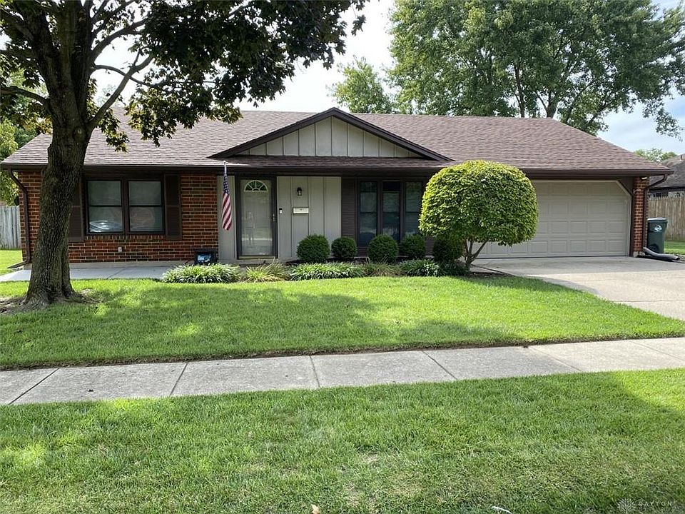 1st image of 1206 Warwick Dr