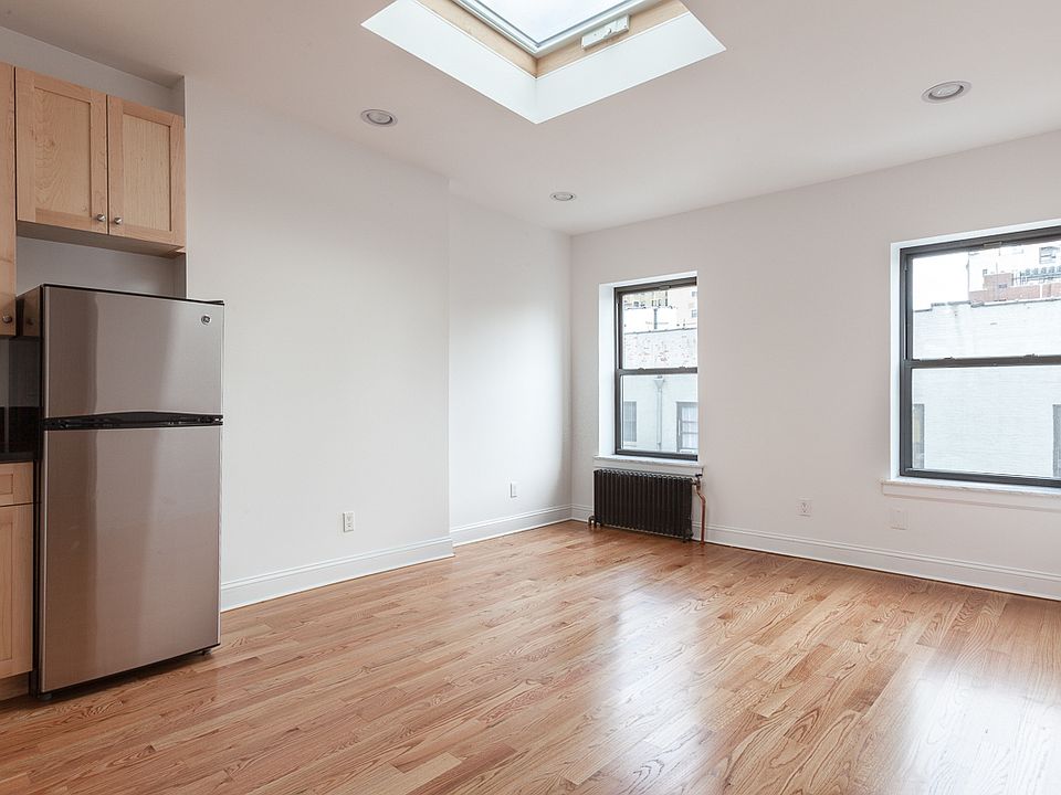 1st image of 81 8th Ave APT 10