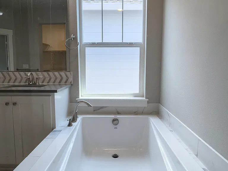 7002 SE Genrosa St — Photo 33