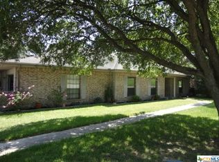 121 Lake Village Rd, Seguin, TX 78155