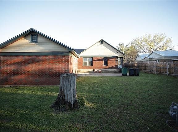4th image of 3955 Meadowbrook Dr