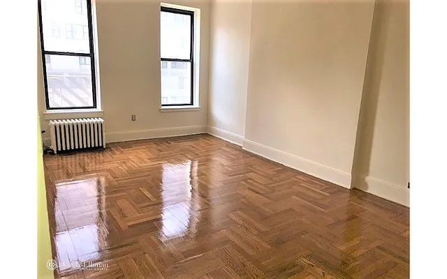 Rented by Douglas Elliman | media 21