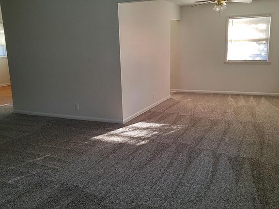 LR/DR combination -new carpet