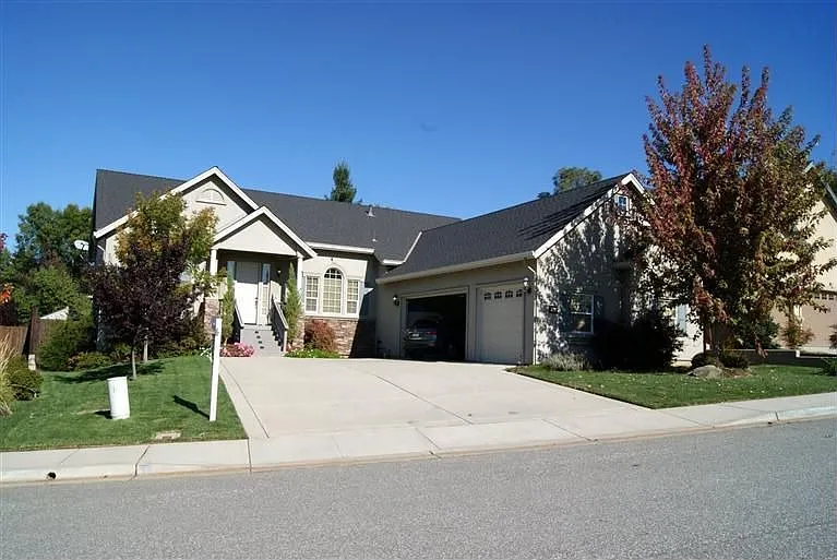 12531 Meadows Ct photo 1