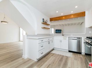 29221 Heathercliff Rd APT 4, Malibu, CA 90265