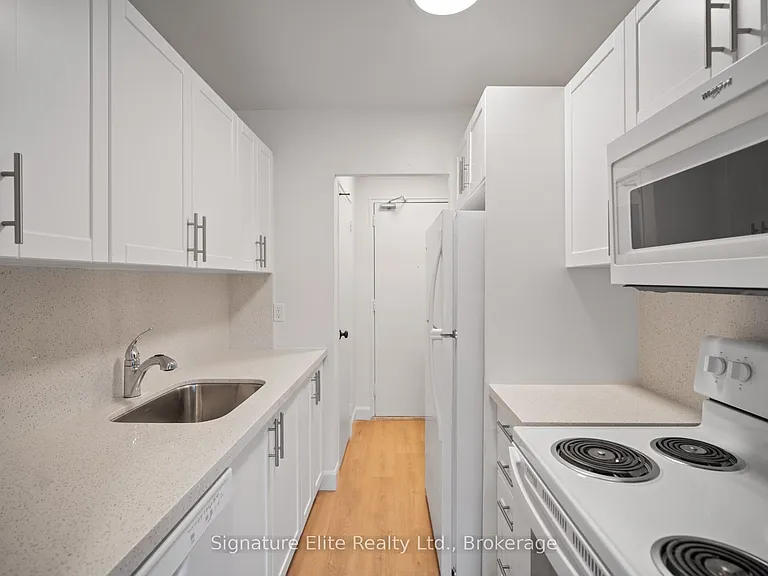 3 Swift Dr #405 — Photo 5