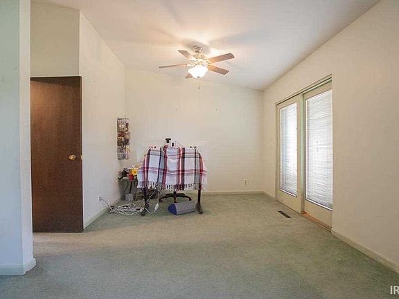 3rd image of 1417 Olympic Ct