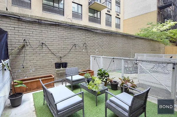 Rented by Bond New York | media 10