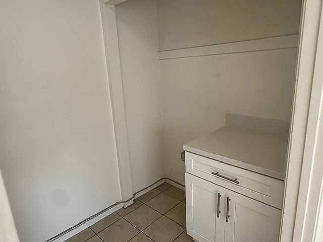 5052 Dunbar Dr #E — Photo 21