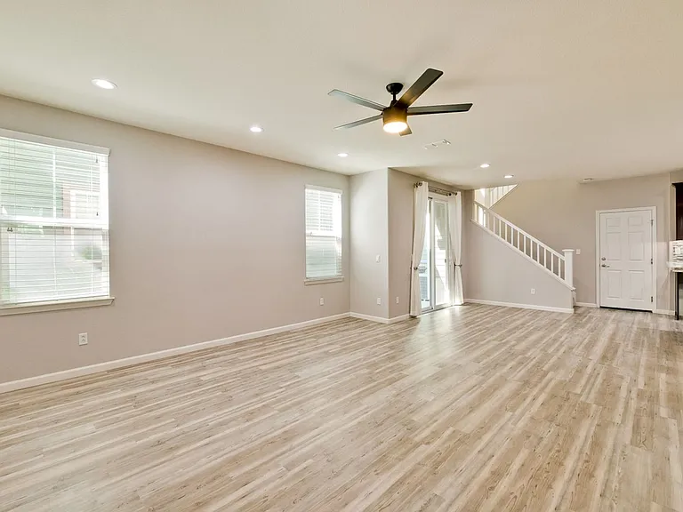 309 Rayos Del Sol Dr — Photo 12