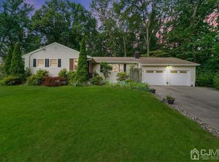 17 Dutch Rd, East Brunswick, NJ 08816