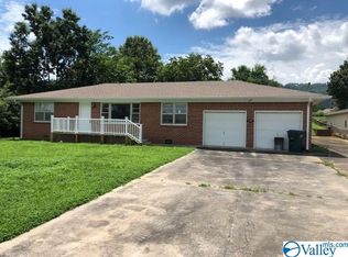 200 James Rd, Owens X Rds, AL 35763