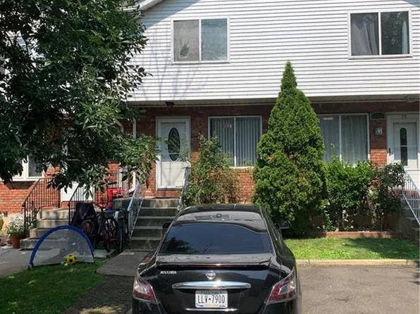 57 Country Ln, Staten Island, NY 10312
