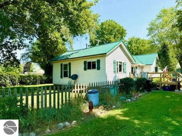 529 Teman St, Saint Louis, MI 48880