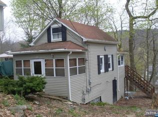 20 Audubon Rd, Hewitt, NJ 07421