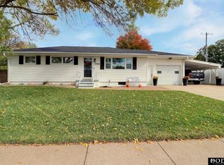 1944 Pearl St, Fremont, NE 68025