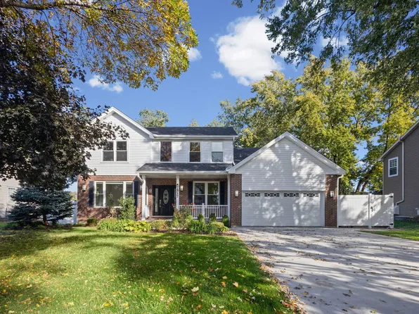 7517 Main St, Darien, IL 60561