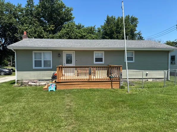 208 E 4th St, Laddonia, MO 63352