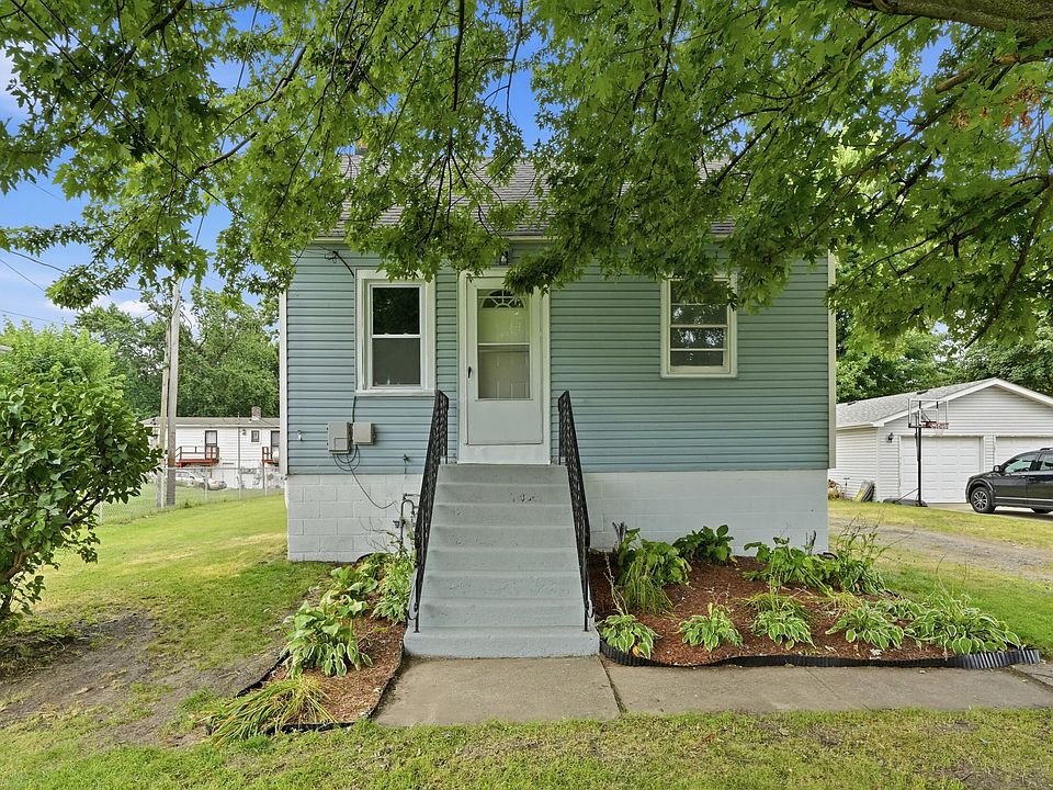 1st image of 3846 173rd St