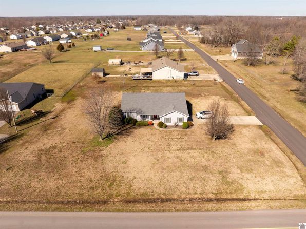 422 Coles Campground Rd, Murray, KY 42071