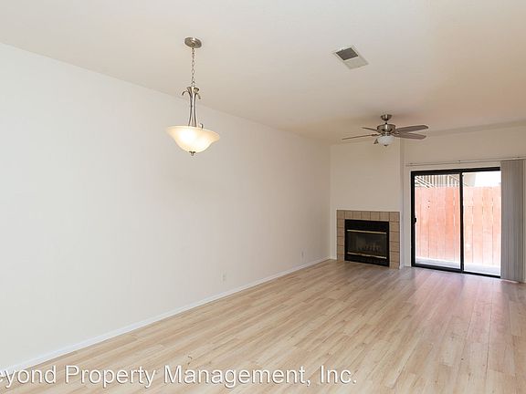4th image of 4111 Iowa St APT 2