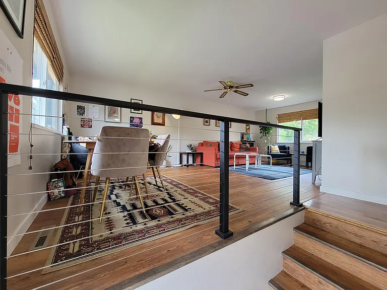 Front Entry steps to Living/Family Room