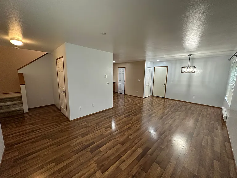 1426 Grant Ave — Photo 4