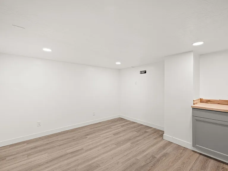 2624 W 8th Ave #B — Photo 6