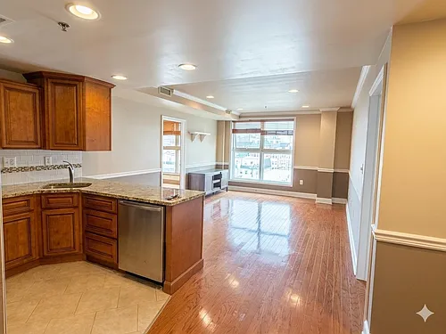 70 Adams St #5H Photo 1