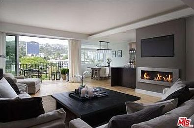 1st image of 818 N Doheny Dr APT 807