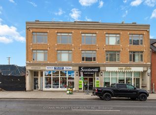202 Saint Patrick St #15, Ottawa, ON K1N 5K3