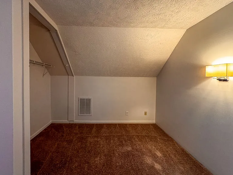 5929 Blue Sky Ln — Photo 32